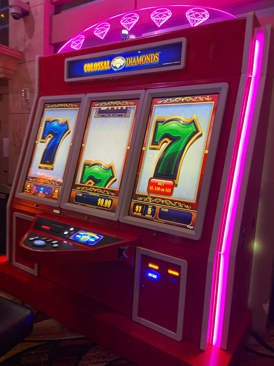 Caesars Slots کیسینو میں سلاٹ کھیلنا شروع کریں۔
